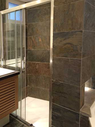 salle de bain design pour chalet